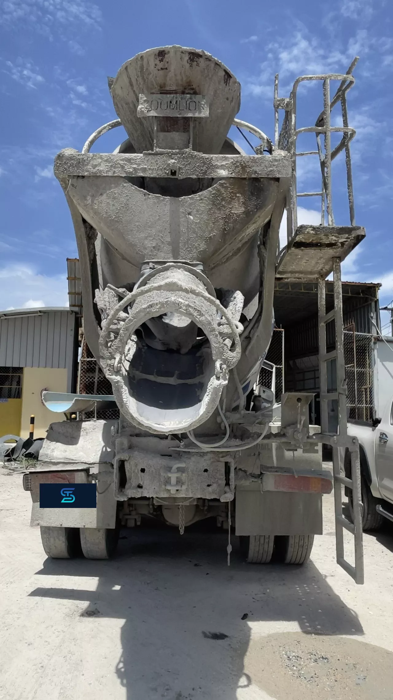 ติดตั้งแบตเตอรี่ FB N120 HINO VICTOR 500 (ปี 2015 - 2019) (2015-2019) พณิชชา คอนกรีด บางละมุง เอส.ที.แบตเตอรี่ ศรีราชา ชลบุรี