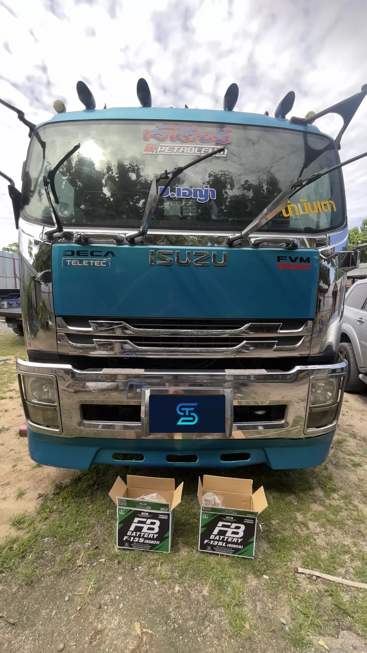 ติดตั้งแบตเตอรี่ FB F135L ISUZU FVM300 (ปี 2012-2014 ) (2012-2014) บางพระ เอส.ที.แบตเตอรี่ ศรีราชา ชลบุรี